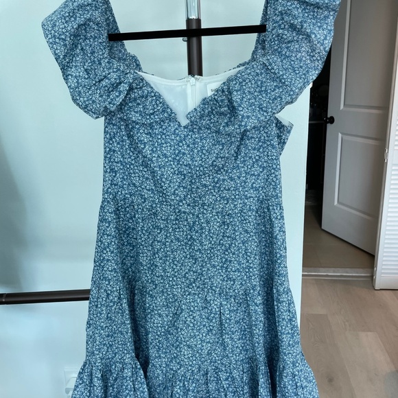 Sugar Lips  Blue Floral Sundress - Picture 4 of 5